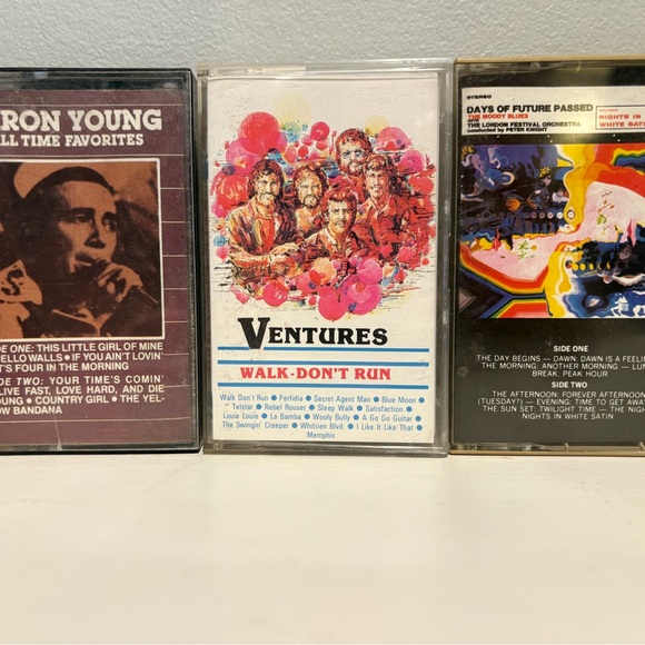 Set of 12 Vintage Cassette Tapes - Picture 4 of 7